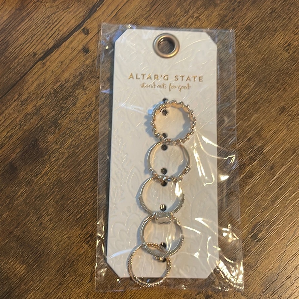 ALTAR’D STATE CRYSTAL VINE Ring Set